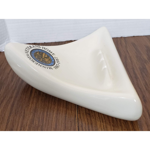 Minnesota Veterans Home Vintage 1987 Commemorative White Ceramic Ashtray - Picture 2 of 10